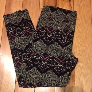 LuLaRoe Tall & Curvy leggings